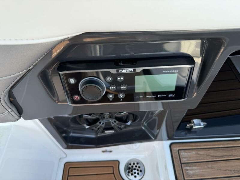 2017 Monterey 278 SS