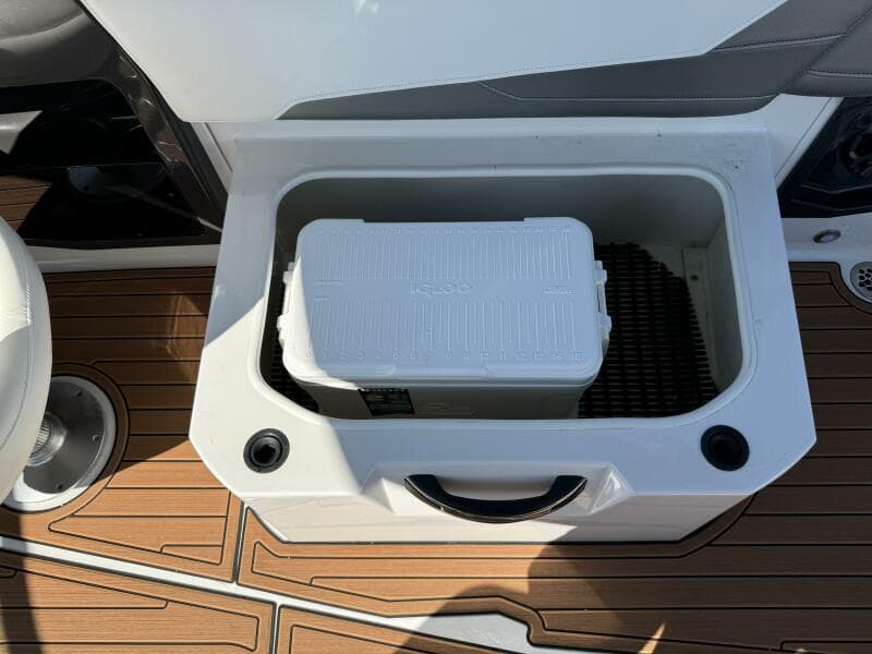 2017 Monterey 278 SS