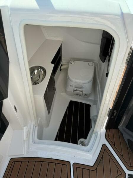 2017 Monterey 278 SS