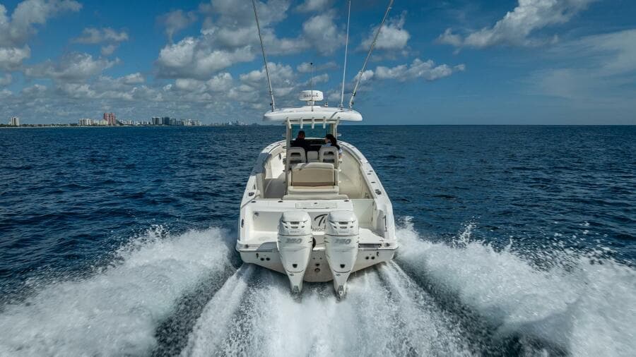 2017 Boston Whaler 330 Outrage