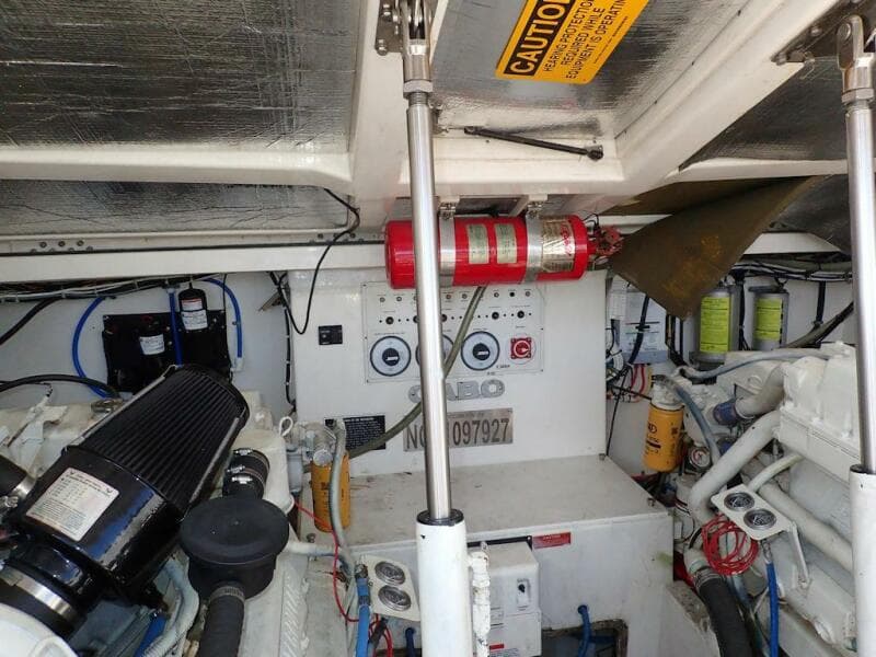 2000 Cabo 35 Express