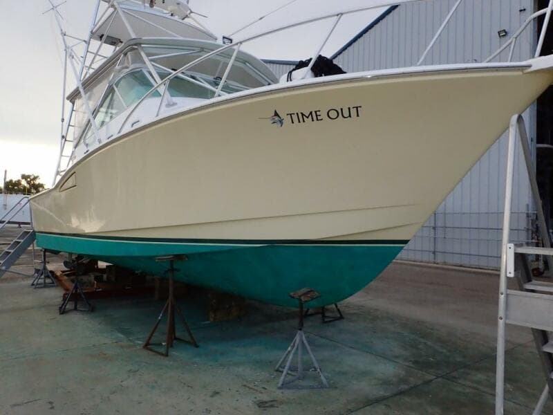 2000 Cabo 35 Express