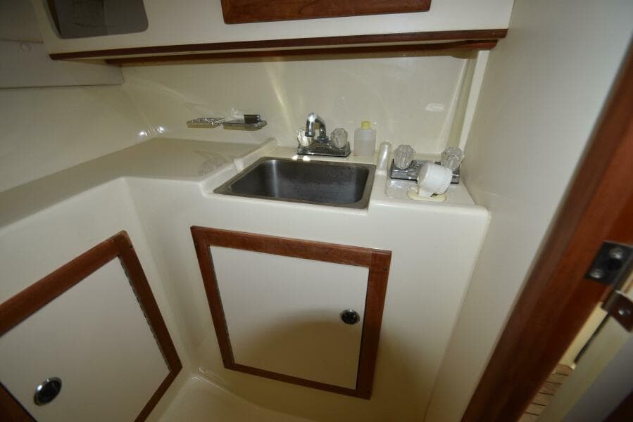 1998 Albin 28 TE Pilothouse