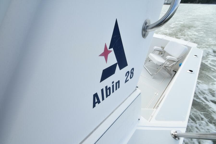 1998 Albin 28 TE Pilothouse