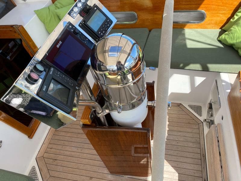 1982 Hinckley Sou'wester 59