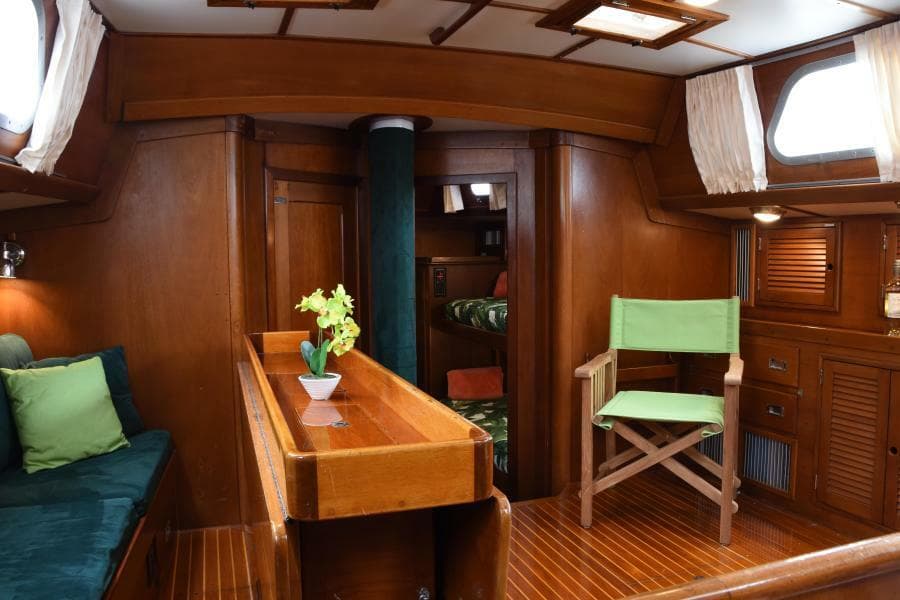 1982 Hinckley Sou'wester 59