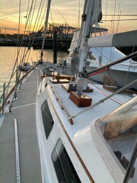 1982 Hinckley Sou'wester 59