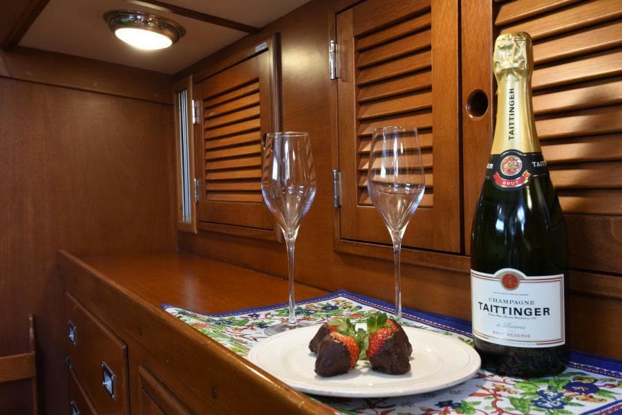 1982 Hinckley Sou'wester 59