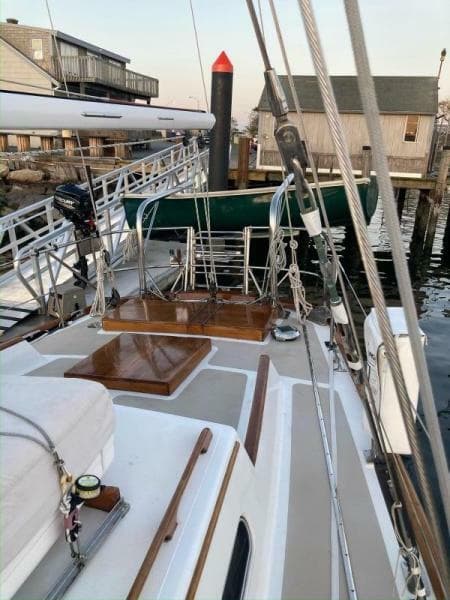 1982 Hinckley Sou'wester 59