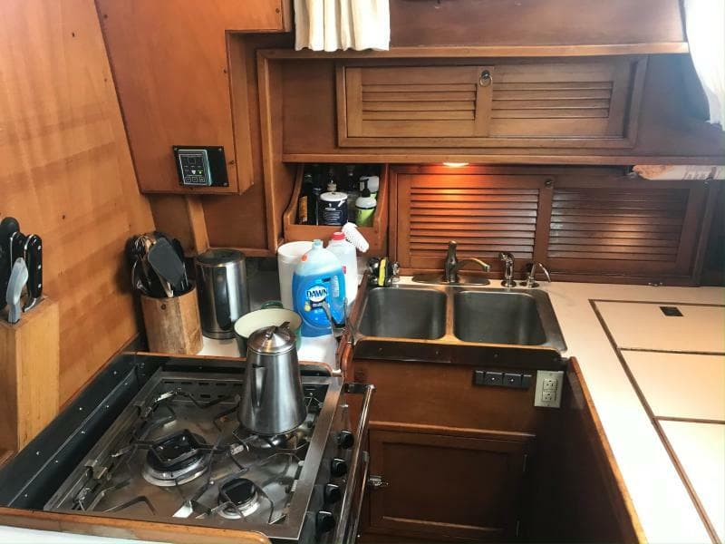 1982 Hinckley Sou'wester 59