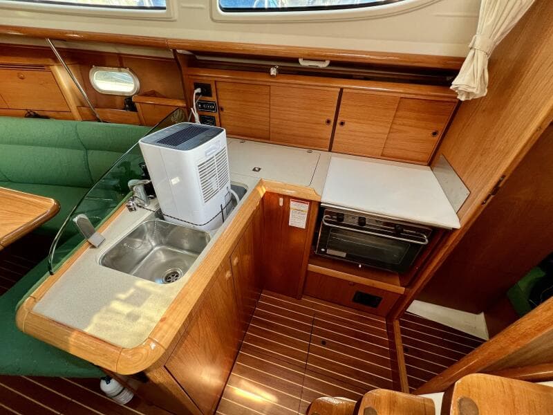 2005 Jeanneau Sun Odyssey 35