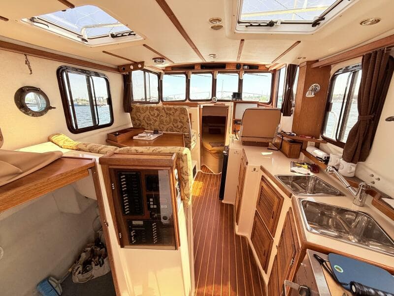 2009 Ranger Tugs R 29 - Photo 12