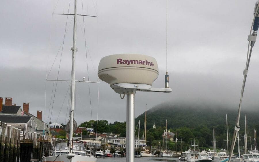 J/42 - Canty - Radar Dome on Electronics Mast