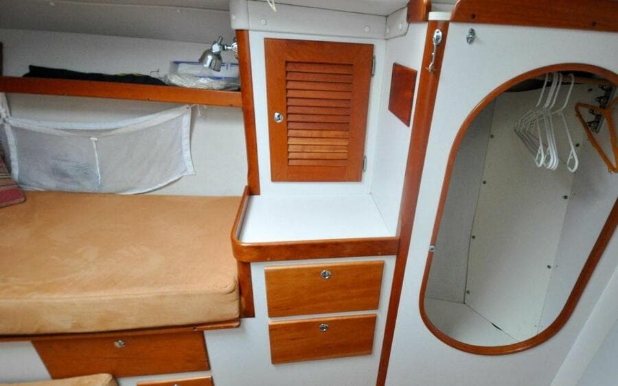 J/42 - Canty - Forward Cabin - Storage