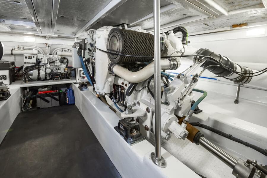 1994 Custom Carolina 43 Blackwell Convertible