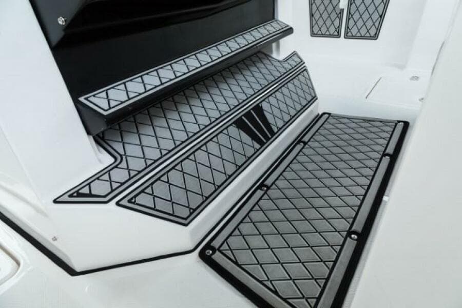 2025 Wellcraft 302 Fisherman