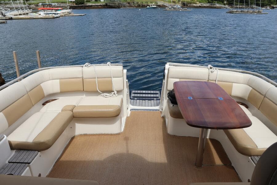 2012 Tiara Yachts 3100 Coronet