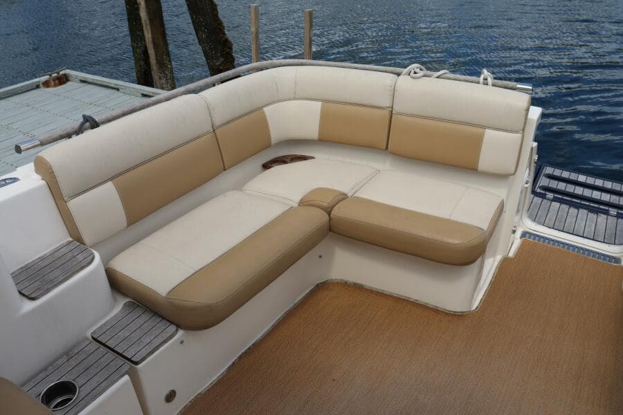 2012 Tiara Yachts 3100 Coronet