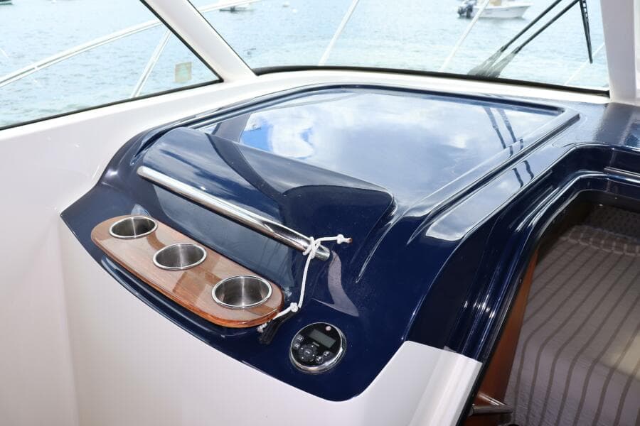 2012 Tiara Yachts 3100 Coronet