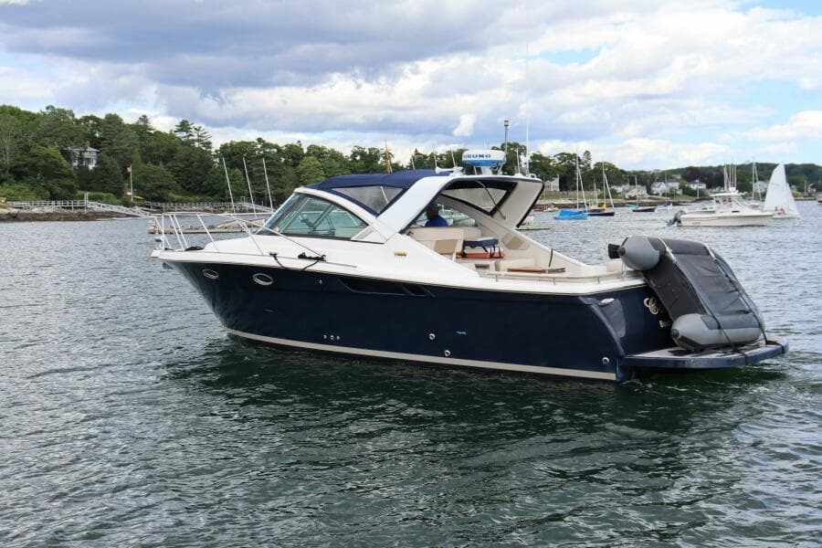 2012 Tiara Yachts 3100 Coronet
