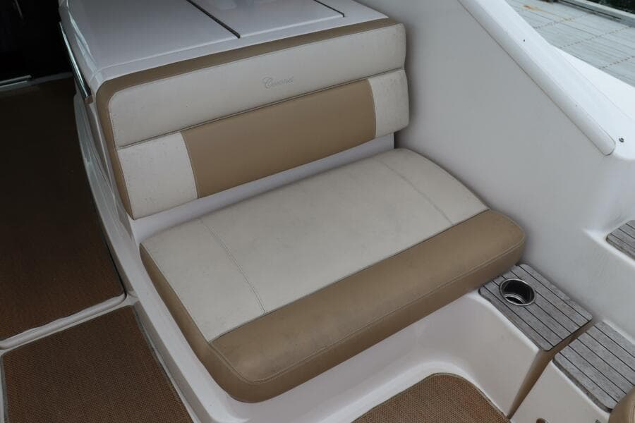 2012 Tiara Yachts 3100 Coronet