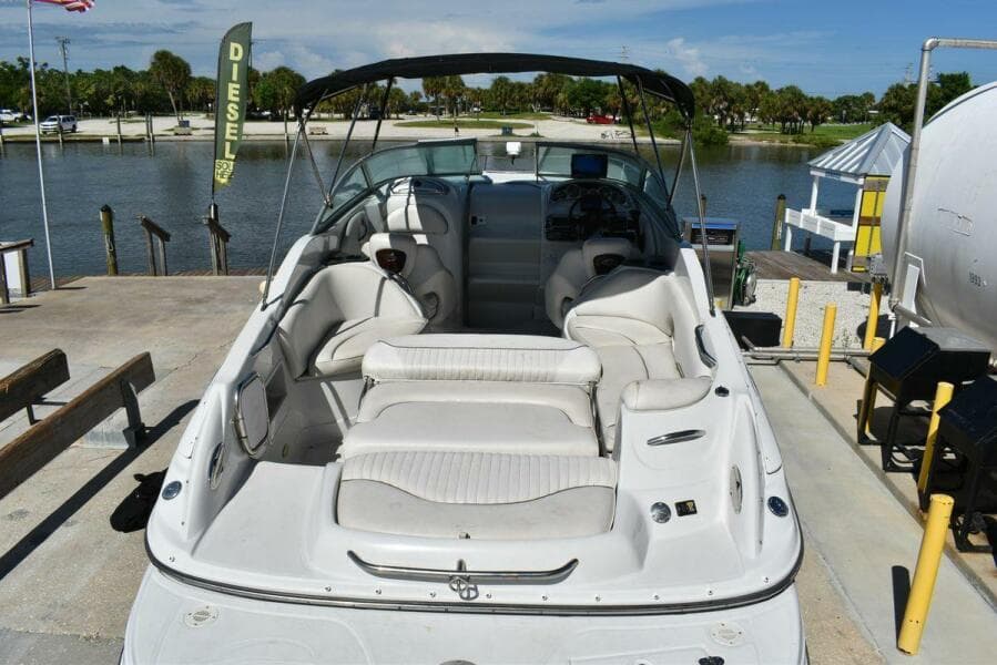 2005 Crownline 275 CCR