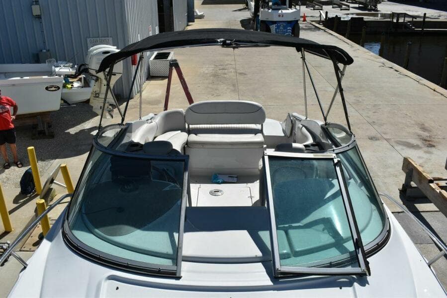 2005 Crownline 275 CCR