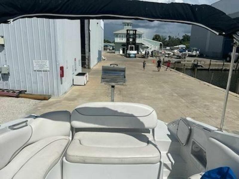 2005 Crownline 275 CCR