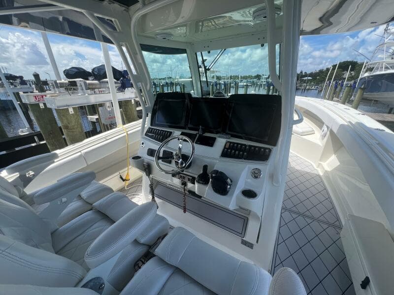 HCB 42 Five Wahoo Helm