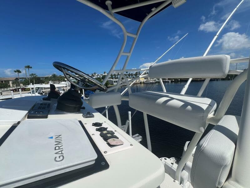 HCB 42 Five Wahoos - Interior  Tower