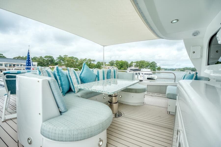 2007 Hatteras 80 Enclosed Bridge