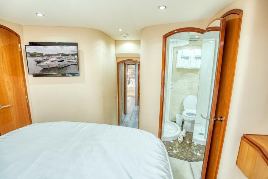 2007 Hatteras 80 Enclosed Bridge