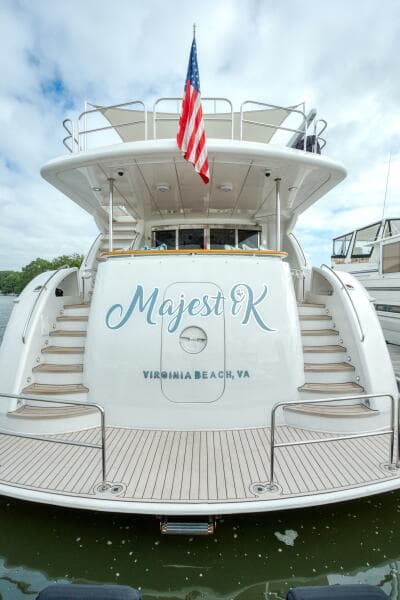 2007 Hatteras 80 Enclosed Bridge