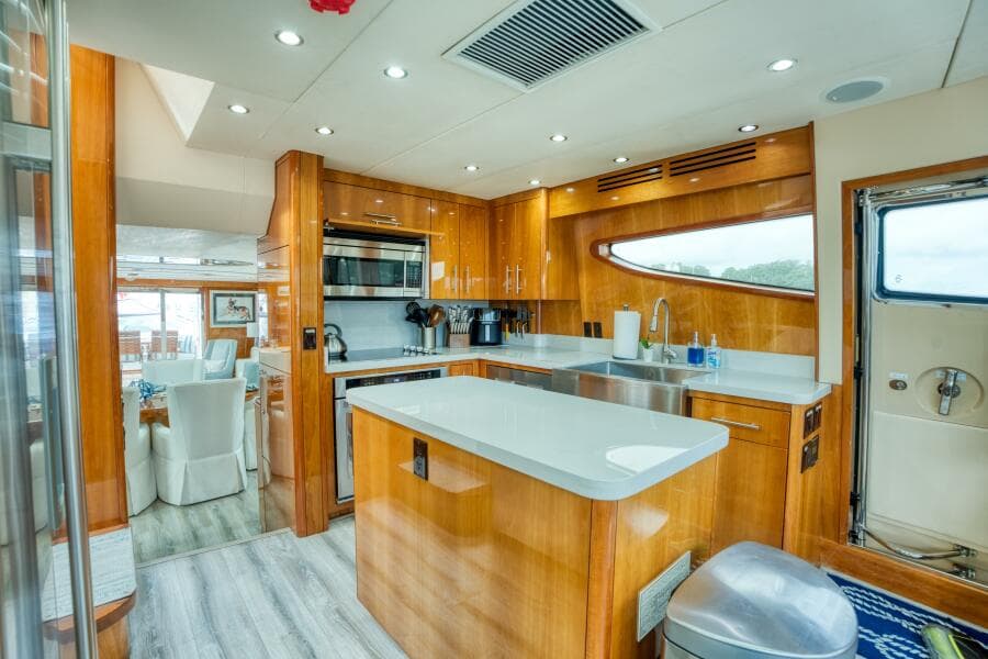 2007 Hatteras 80 Enclosed Bridge