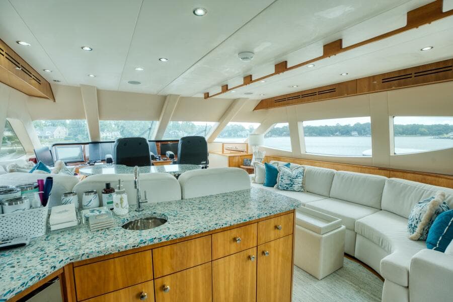 2007 Hatteras 80 Enclosed Bridge