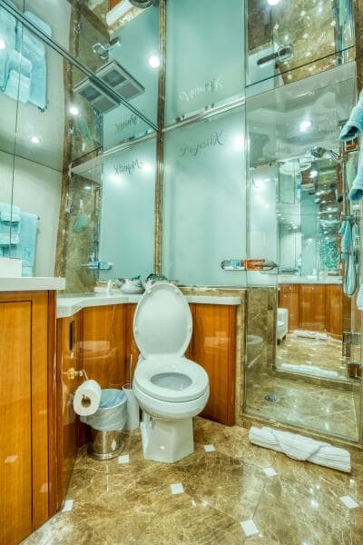 2007 Hatteras 80 Enclosed Bridge