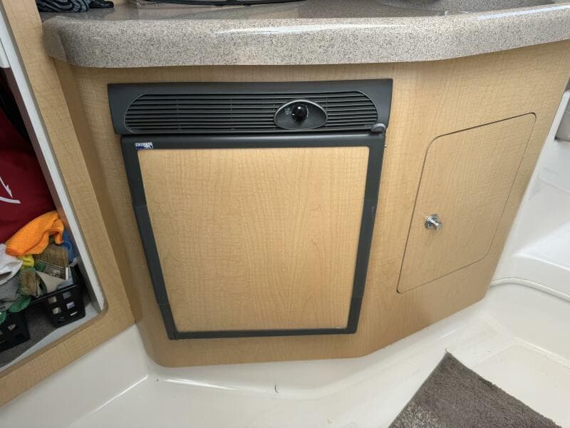 2002 Boston Whaler 275 Conquest