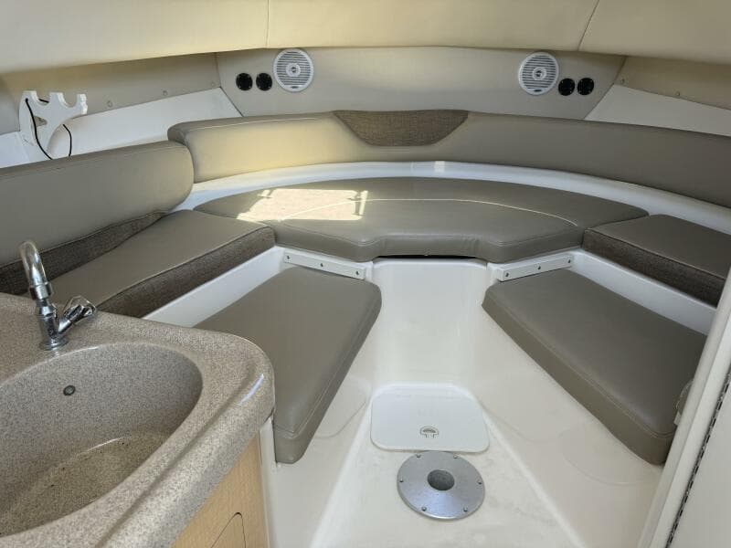 2002 Boston Whaler 275 Conquest