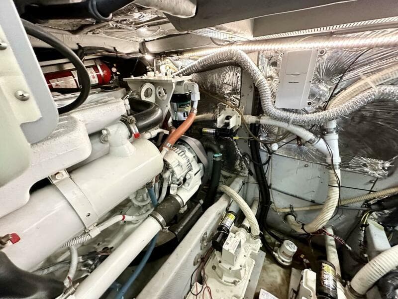 2007 Meridian 411 Sedan