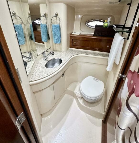 2007 Meridian 411 Sedan