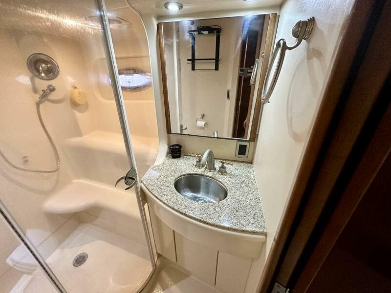 2007 Meridian 411 Sedan