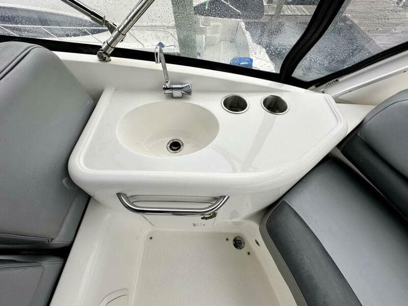 2007 Meridian 411 Sedan