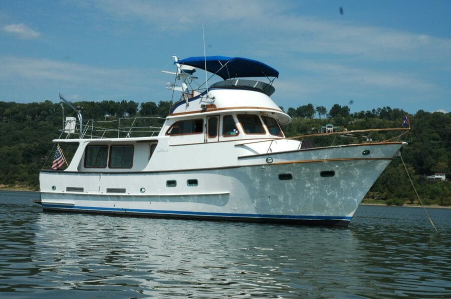 49' DeFever starboard profile