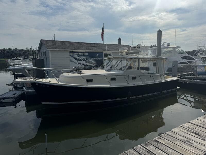 2008 Mainship 34 Pilot Hardtop