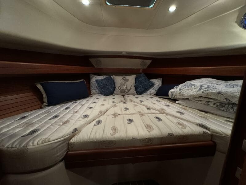 2008 Mainship 34 Pilot Hardtop