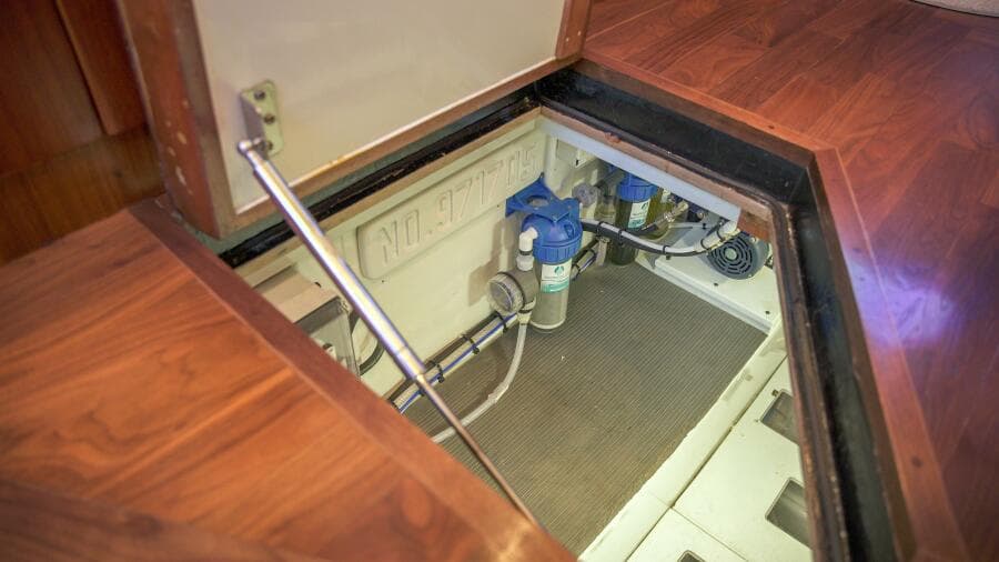 1991 Monterey 65 Convertible Emma Ruth