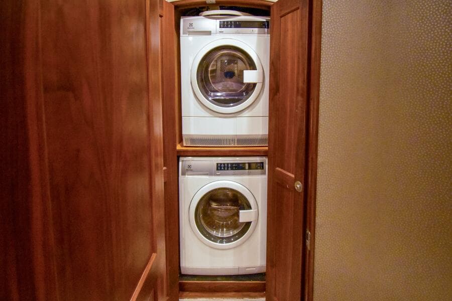 1991 Monterey 65 Convertible Emma Ruth