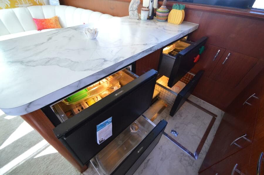 1995 Ocean 48 Cockpit Motor Yacht