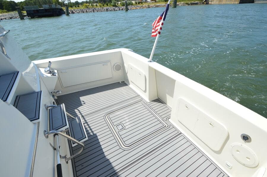 1995 Ocean 48 Cockpit Motor Yacht