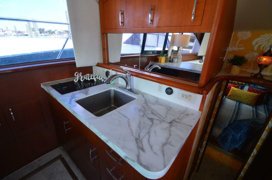 1995 Ocean 48 Cockpit Motor Yacht